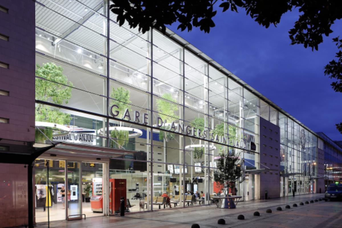 Gare de Angers Saint-Laud - Distributeur automatique